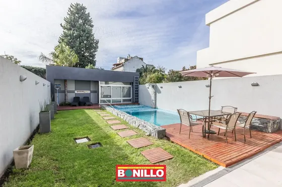 Casa 5 Ambientes Venta Villa Pueyrredón — foto 1 de 1