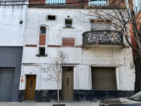 Casa En Venta 6 Ambientes Parque Chas A Refaccionar — foto 1 de 1
