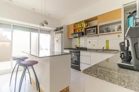 Oportunidad - Venta De Ph 4 Amb Con Cochera En Villa Devoto - Constructora Pea — foto 1 de 1